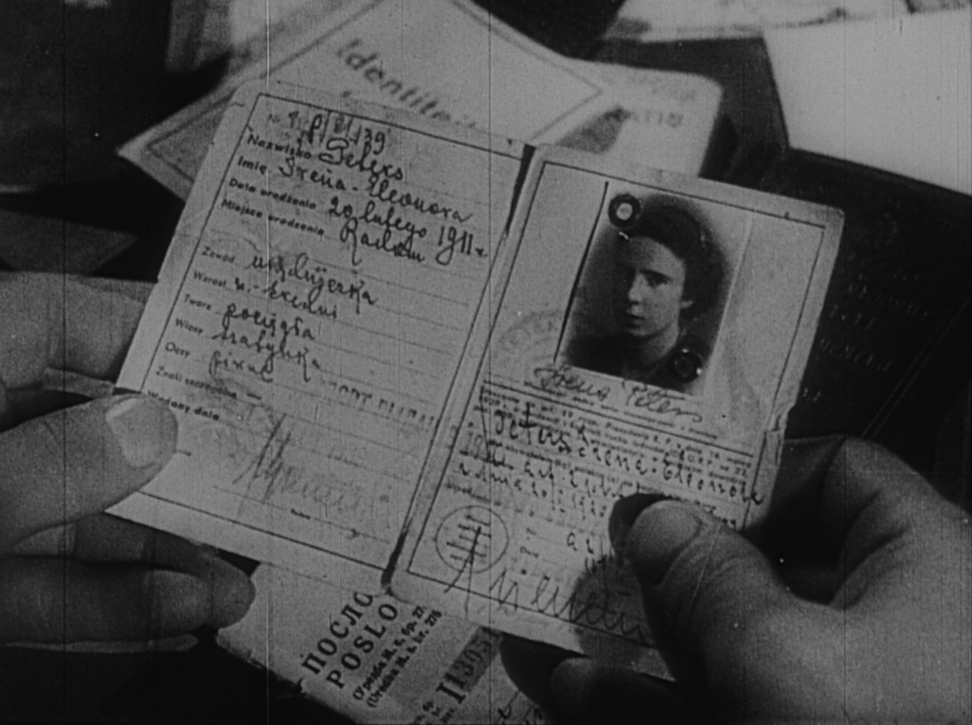 Passeport d’une Juive Passeport d'une femme juive assassinée dans le camp de concentration de Majdanek